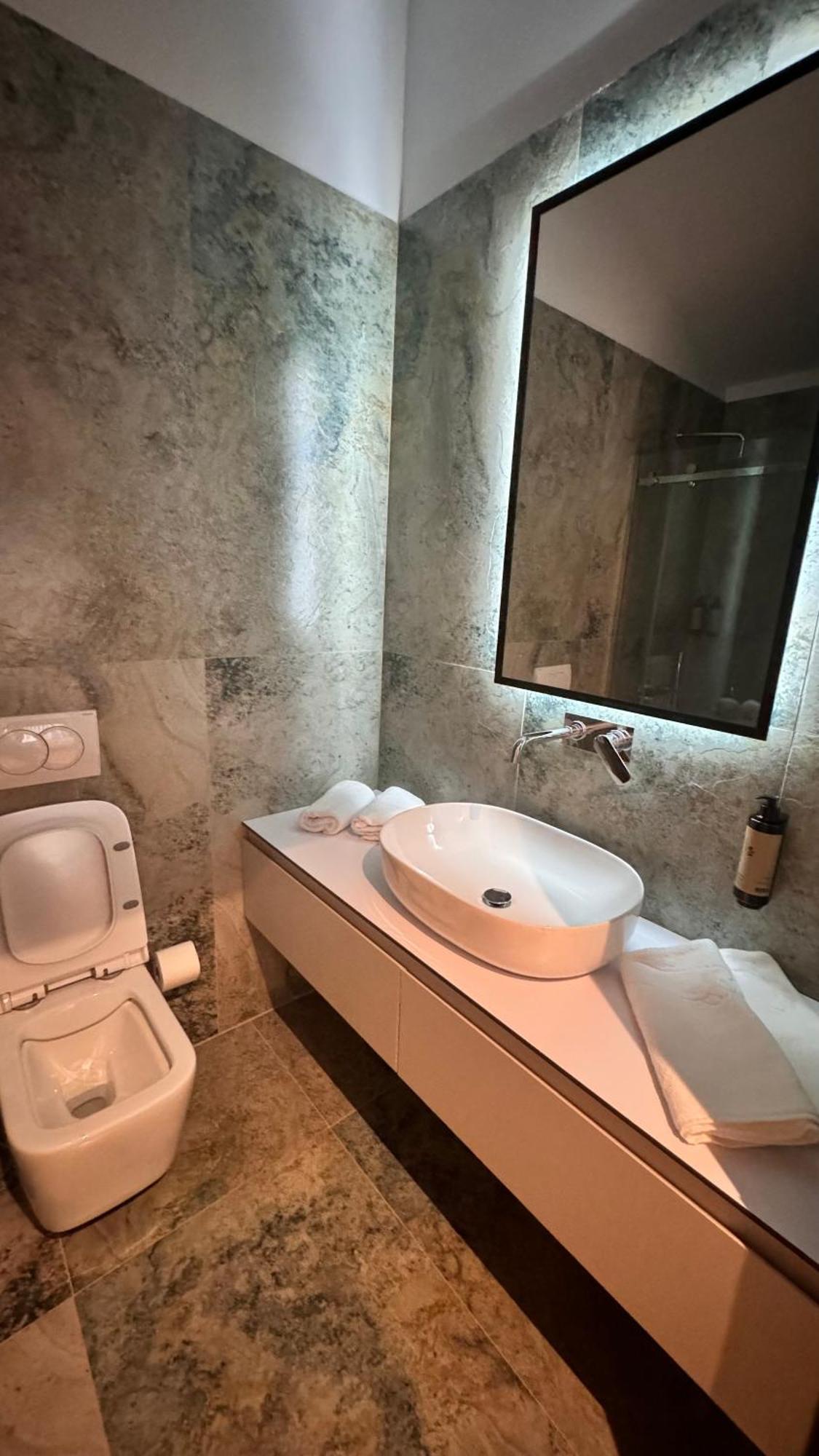 Apartamento Izi Boutique Tirana Exterior foto