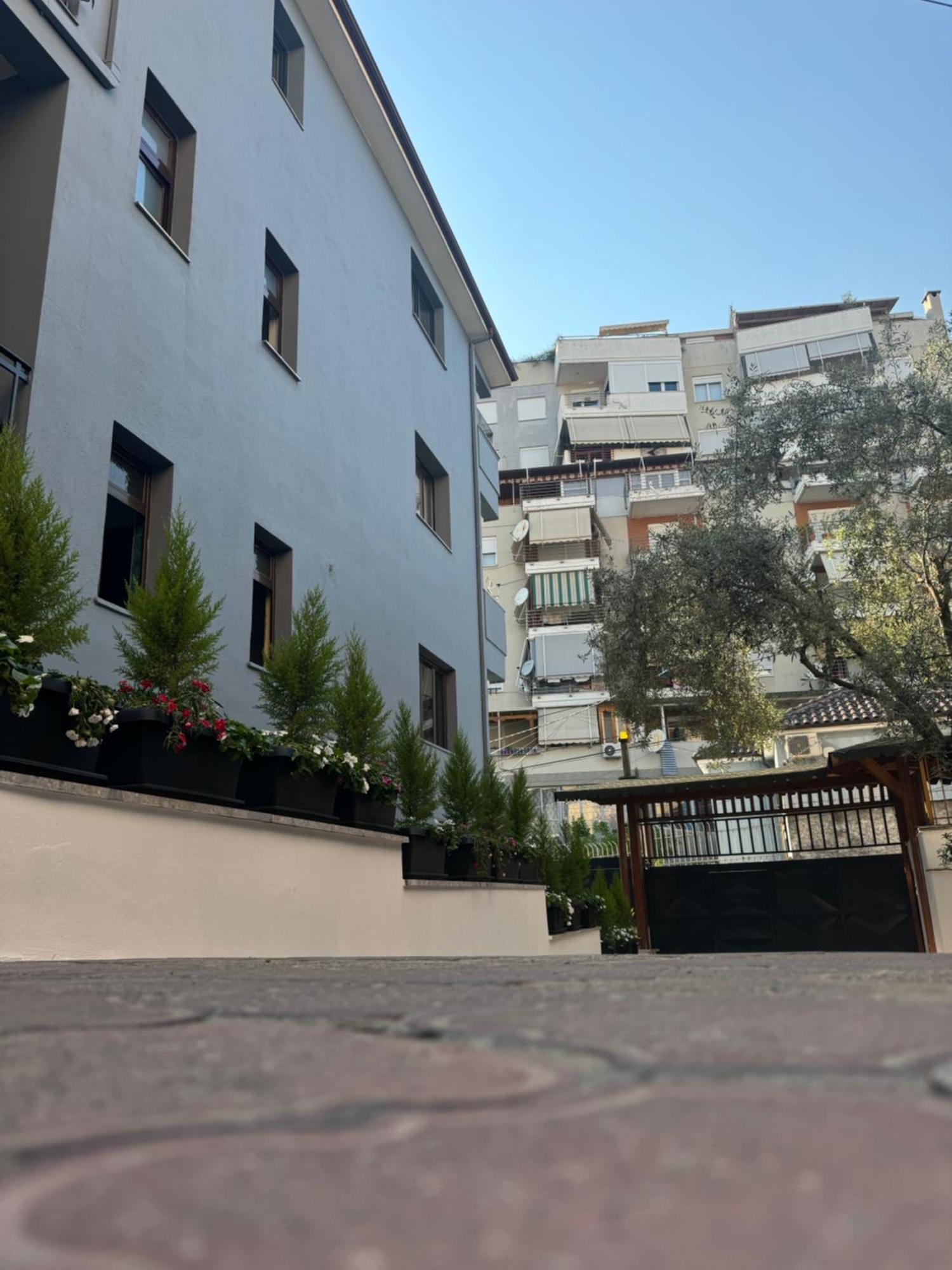 Apartamento Izi Boutique Tirana Exterior foto